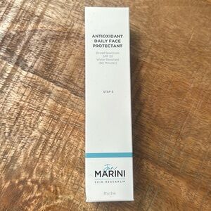 Jan marini antioxidant daily face protectant spf 33 sunscreen